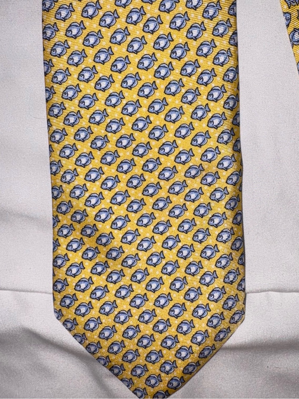 Brooks Brothers Fish Print Silk Tie Mens Yellow Blue Grosgrain Current Label